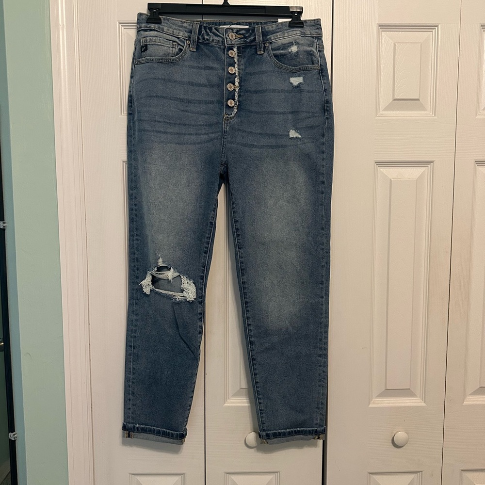KanCan Medium Blue Button-Fly Cropped Jeans